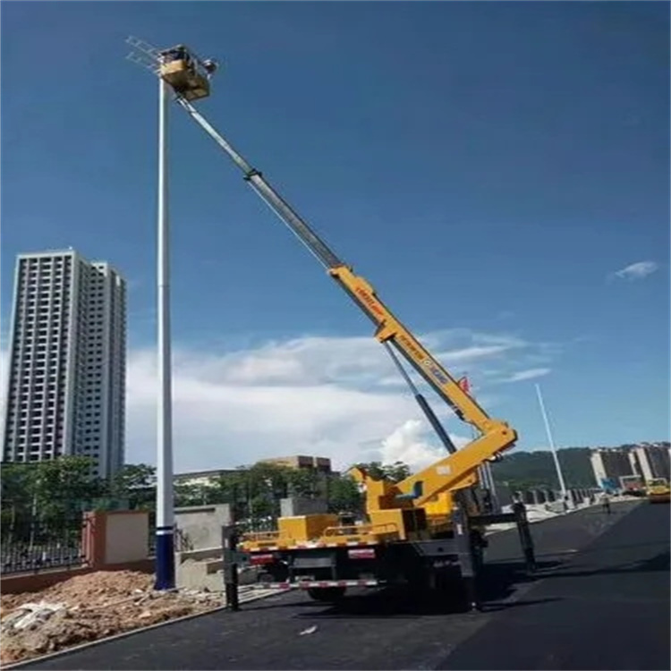 河西区街道维修路灯的曲臂升降车出租